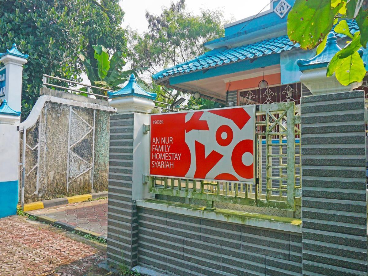 OYO 90369 An Nur Family Homestay Syariah Cigombong Luaran gambar