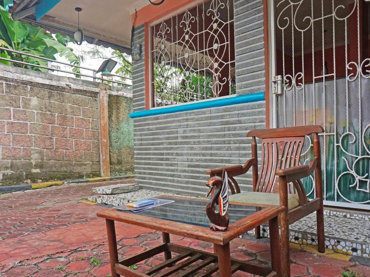 OYO 90369 An Nur Family Homestay Syariah Cigombong Luaran gambar