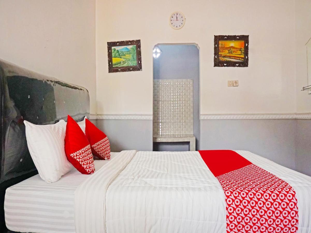 OYO 90369 An Nur Family Homestay Syariah Cigombong Luaran gambar