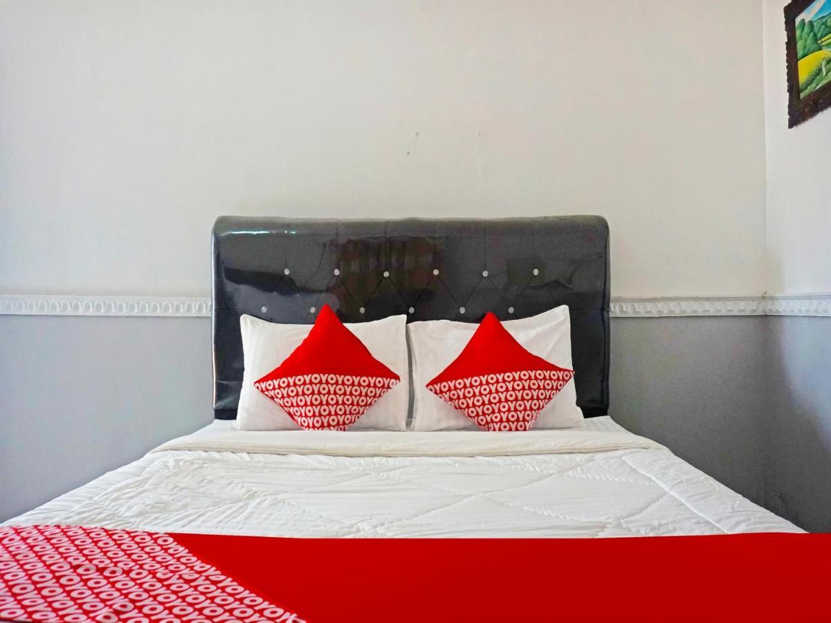 OYO 90369 An Nur Family Homestay Syariah Cigombong Luaran gambar