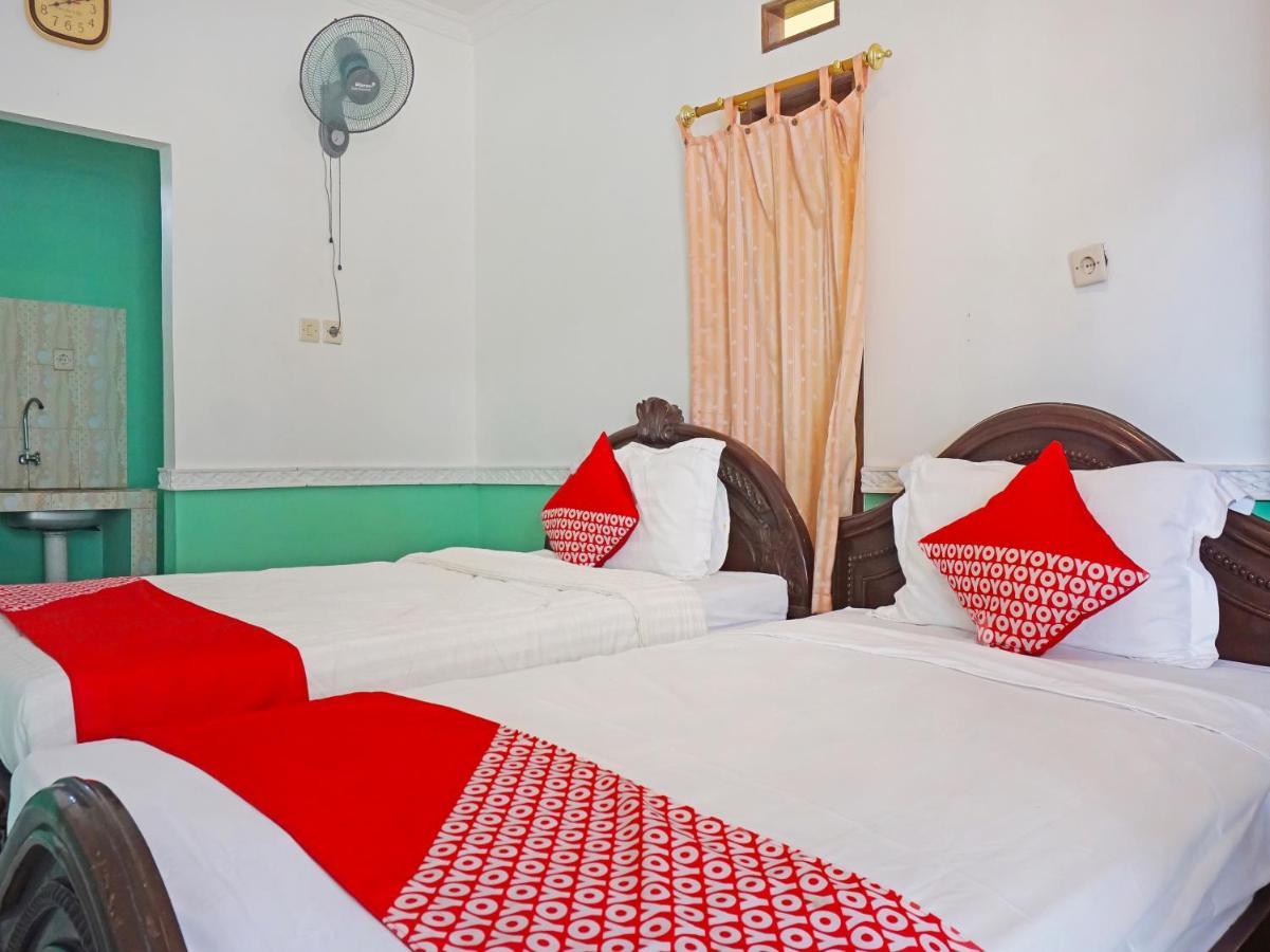 OYO 90369 An Nur Family Homestay Syariah Cigombong Luaran gambar